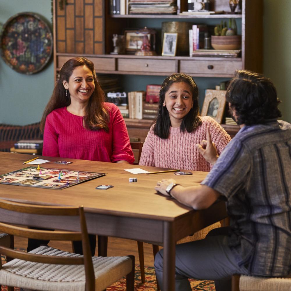 CLUE Mystery Game Hasbro Official