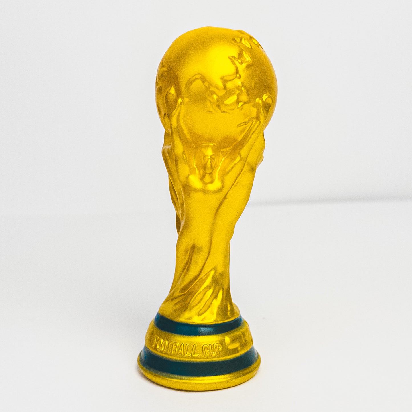 Messi Figure + Trophy Edition
