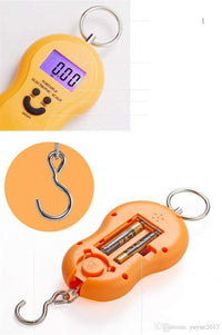 Backlit screen and battery compartment of the hanging digital scale