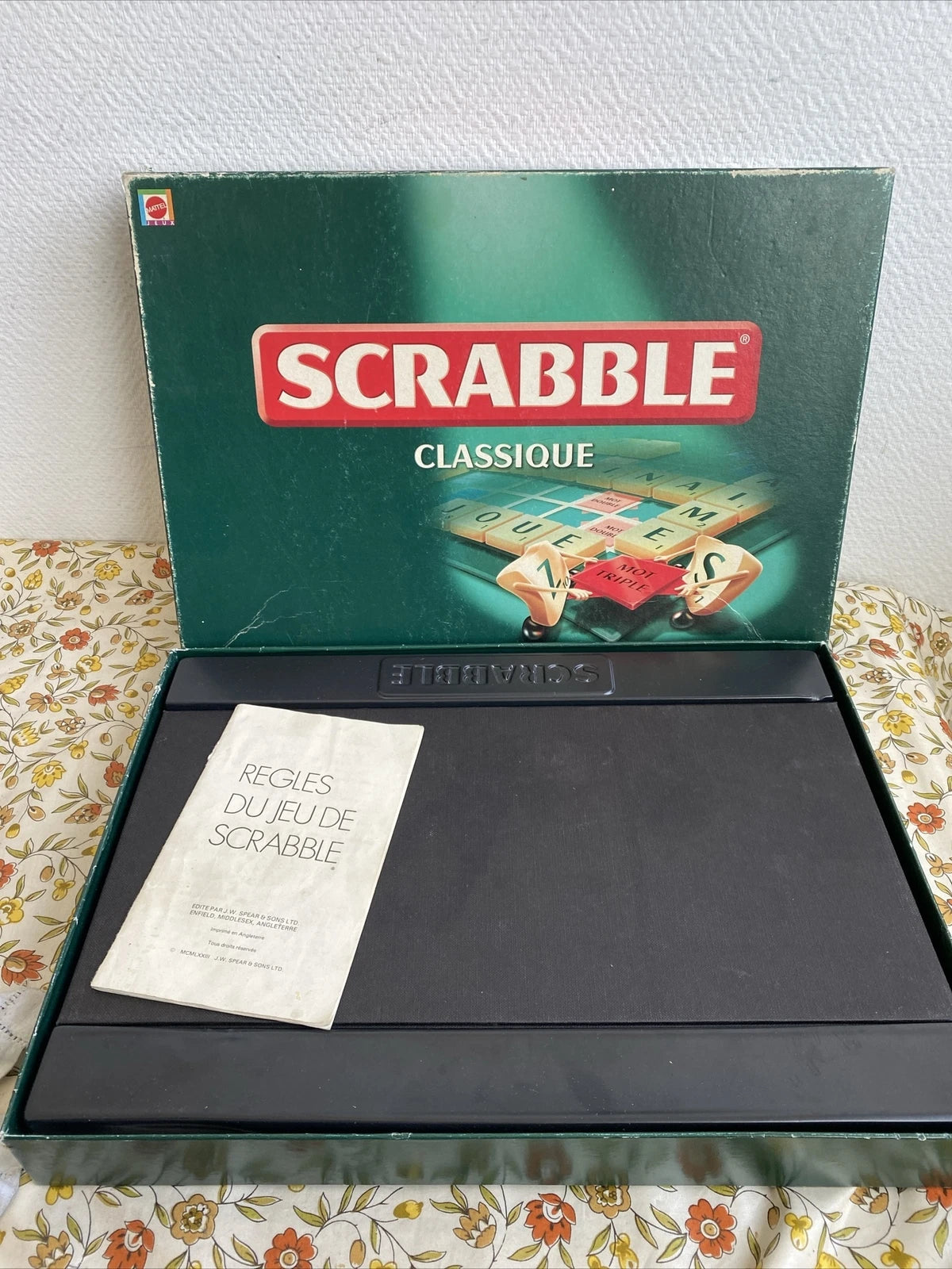 Scrabble Classique box with French rules sheet